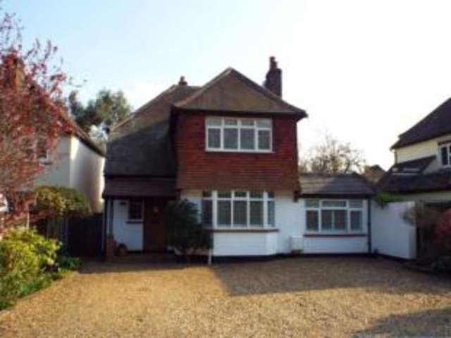  Image of 4 bedroom Detached house for sale in High Road Byfleet West Byfleet KT14 at Byfleet West Byfleet Byfleet, KT14 7DD
