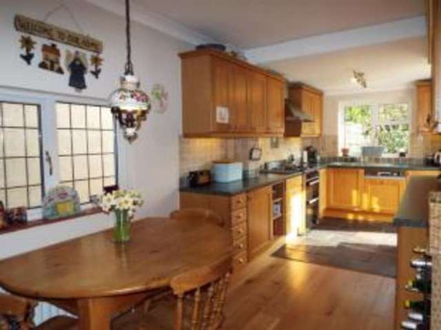  Image of 4 bedroom Detached house for sale in High Road Byfleet West Byfleet KT14 at Byfleet West Byfleet Byfleet, KT14 7DD