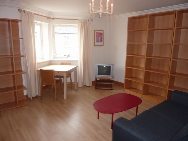  Image of 1 bedroom Flat to rent in Caledonian Crescent Edinburgh EH11 at Fountainbridge Edinburgh Edinburgh, EH11 2AQ
