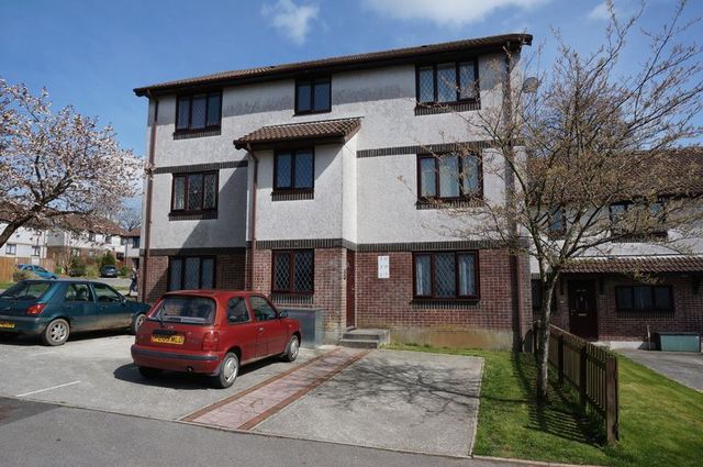  Image of 2 bedroom Flat for sale in Porthmellon Gardens Callington PL17 at Porthmellon Gardens  Callington, PL17 7QL
