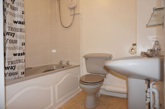  Image of 2 bedroom Flat for sale in Porthmellon Gardens Callington PL17 at Porthmellon Gardens  Callington, PL17 7QL