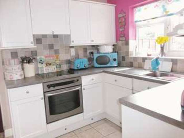  Image of 3 bedroom Semi-Detached house to rent in Calton Road Linden Gloucester GL1 at Calton Road Linden Gloucester, GL1 5ER