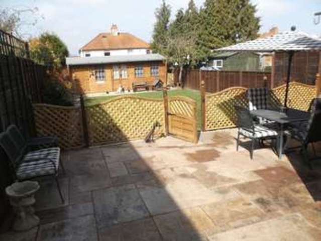  Image of 3 bedroom Semi-Detached house to rent in Calton Road Linden Gloucester GL1 at Calton Road Linden Gloucester, GL1 5ER