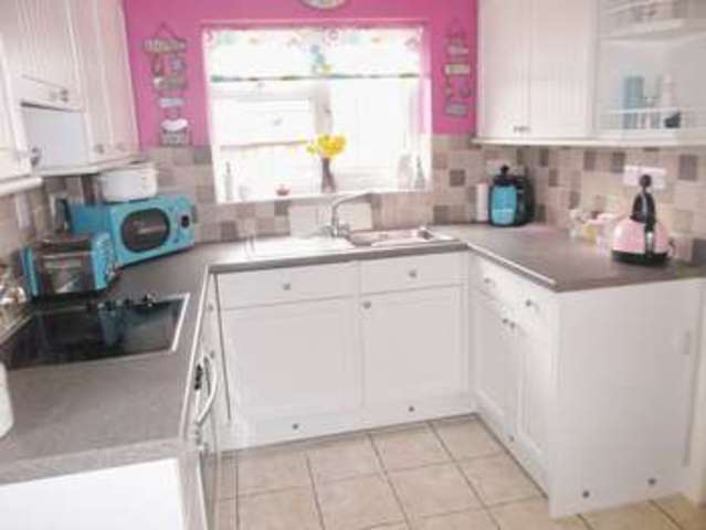  Image of 3 bedroom Semi-Detached house to rent in Calton Road Linden Gloucester GL1 at Calton Road Linden Gloucester, GL1 5ER