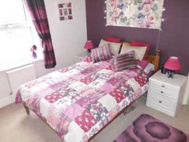  Image of 3 bedroom Semi-Detached house to rent in Calton Road Linden Gloucester GL1 at Calton Road Linden Gloucester, GL1 5ER