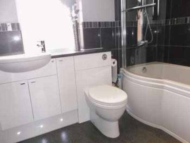 Image of 3 bedroom Semi-Detached house to rent in Calton Road Linden Gloucester GL1 at Calton Road Linden Gloucester, GL1 5ER