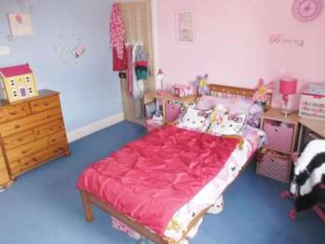  Image of 3 bedroom Semi-Detached house to rent in Calton Road Linden Gloucester GL1 at Calton Road Linden Gloucester, GL1 5ER