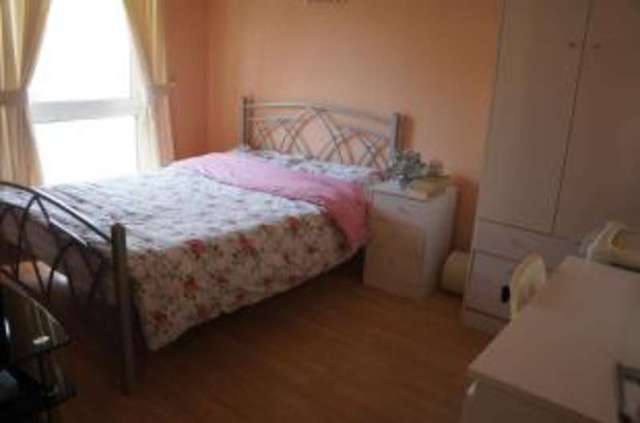  Image of 3 bedroom End of Terrace for sale in Inglewood Avenue Camberley GU15 at Camberley Surrey Camberley, GU15 1RL