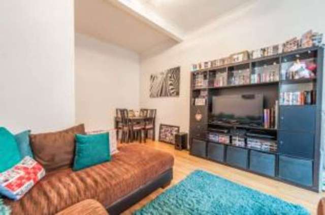  Image of 1 bedroom Flat for sale in Upper Gordon Road Camberley GU15 at Camberley Surrey Camberley, GU15 2HN