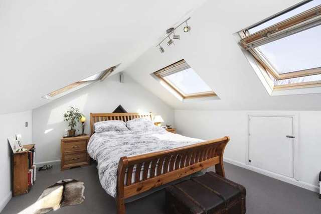 Image of 2 bedroom Flat for sale in Cambray Road London SW12 at Cambray Road  London, SW12 0DX