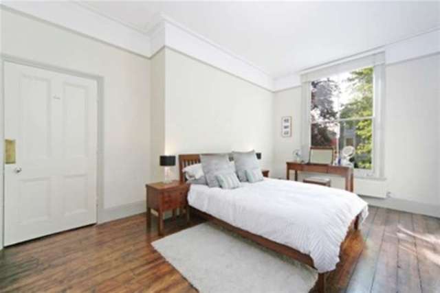  Image of 1 bedroom Flat to rent in Cambridge Gardens London W10 at London, W10 6HR
