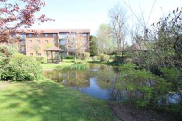 Image of 2 bedroom Flat for sale in Campion Close Croydon CR0 at Croydon  Croydon, CR0 5SN