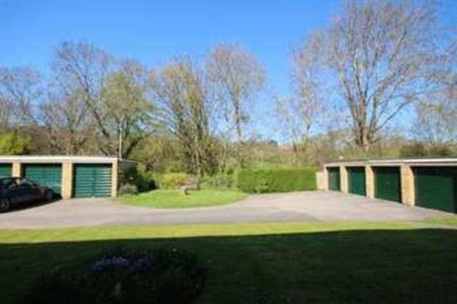  Image of 2 bedroom Flat for sale in Canford Lane Westbury-on-Trym Bristol BS9 at Canford Lane Westbury on Trym Bristol, BS9 3PB