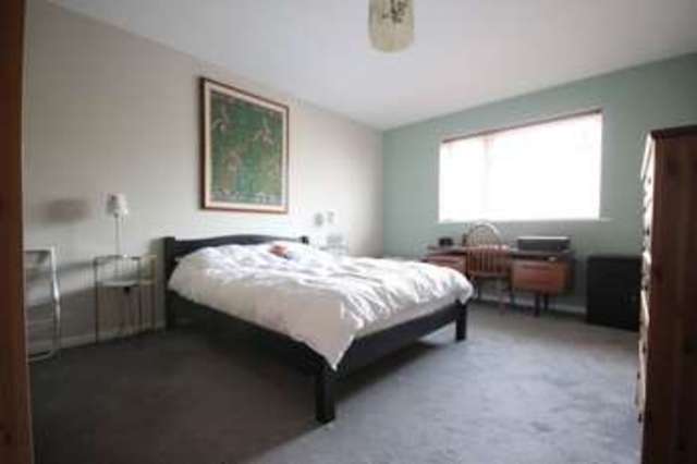  Image of 2 bedroom Flat for sale in Canford Lane Westbury-on-Trym Bristol BS9 at Canford Lane Westbury on Trym Bristol, BS9 3NY