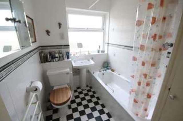  Image of 2 bedroom Flat for sale in Canford Lane Westbury-on-Trym Bristol BS9 at Canford Lane Westbury on Trym Bristol, BS9 3NY