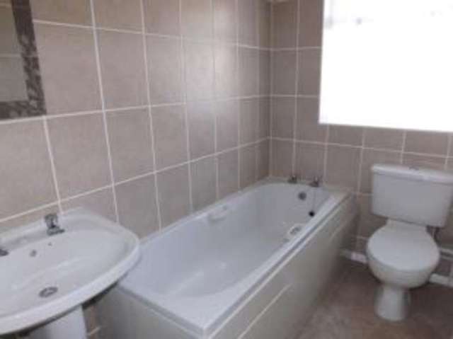  Image of 1 bedroom Bungalow for sale in Bommel Avenue Canvey Island SS8 at Canvey Island Essex Leigh Beck, SS8 7QT