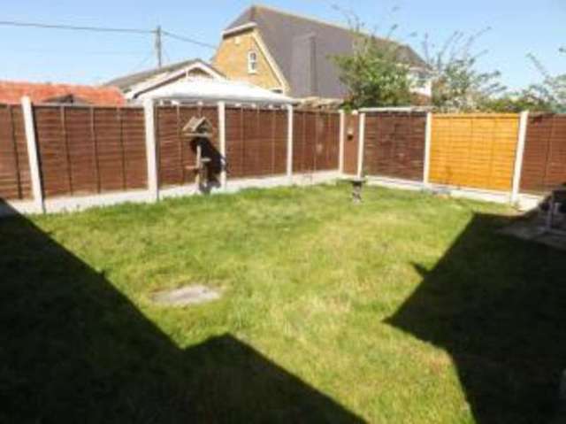  Image of 1 bedroom Bungalow for sale in Bommel Avenue Canvey Island SS8 at Canvey Island Essex Leigh Beck, SS8 7QT