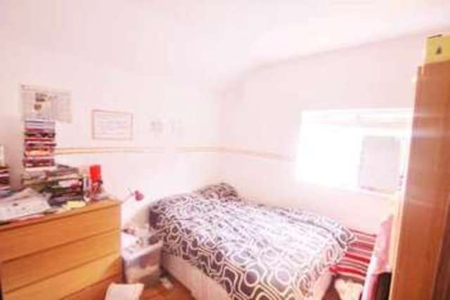  Image of 5 bedroom Flat to rent in Carysfort Road London N16 at Stamford Hill London Stamford Hill, N16 9AP