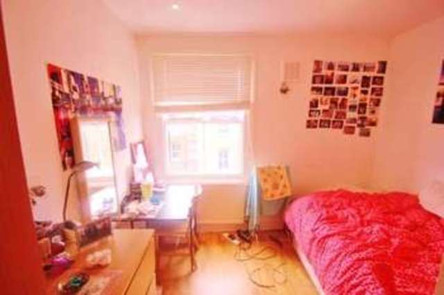  Image of 5 bedroom Flat to rent in Carysfort Road London N16 at Stamford Hill London Stamford Hill, N16 9AP