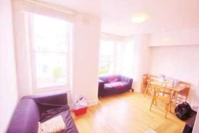  Image of 5 bedroom Flat to rent in Carysfort Road London N16 at Stamford Hill London Stamford Hill, N16 9AP