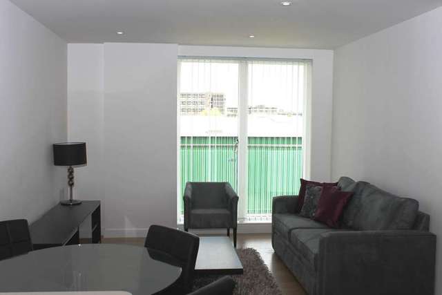  Image of 1 bedroom Flat to rent in Seven Sea Gardens London E3 at Ceram Court  Bow, E3 3GW