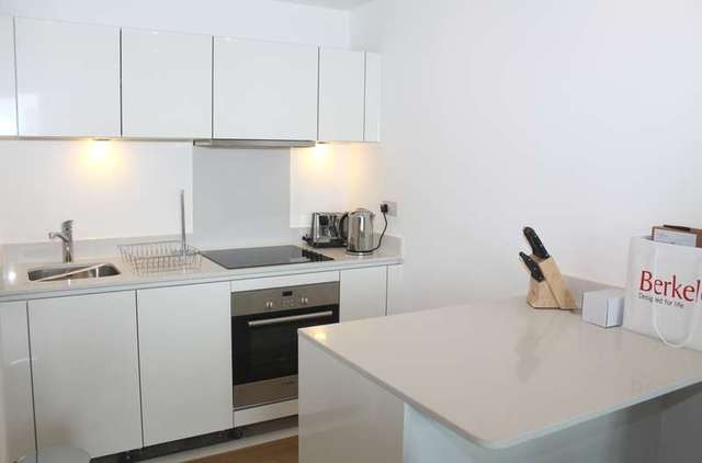  Image of 1 bedroom Flat to rent in Seven Sea Gardens London E3 at Ceram Court  Bow, E3 3GW