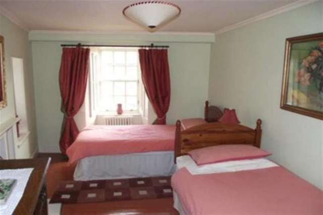  Image of 2 bedroom Flat to rent in Cathcart Street Ayr KA7 at Ayr, KA7 1BJ