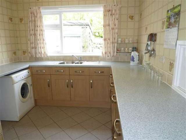  Image of 4 bedroom End of Terrace for sale in Causeway Crescent Linthwaite Huddersfield HD7 at Linthwaite, HD7 5NN