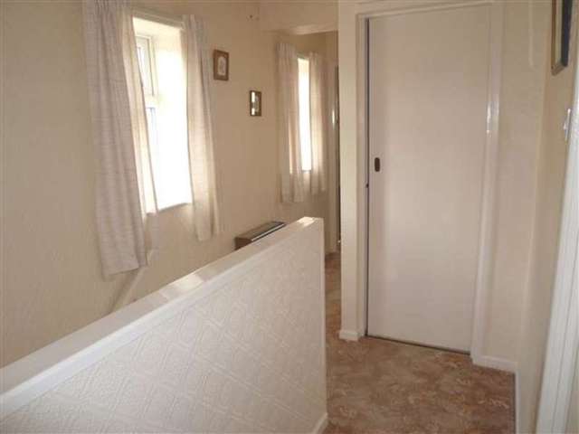  Image of 4 bedroom End of Terrace for sale in Causeway Crescent Linthwaite Huddersfield HD7 at Linthwaite, HD7 5NN
