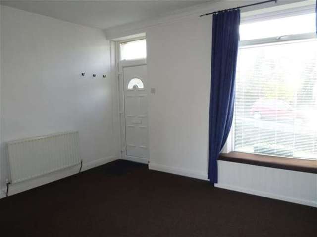  Image of 2 bedroom Terraced house for sale in Causeway Side Linthwaite Huddersfield HD7 at Linthwaite, HD7 5NL