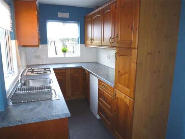  Image of 2 bedroom Terraced house for sale in Causeway Side Linthwaite Huddersfield HD7 at Linthwaite, HD7 5NL