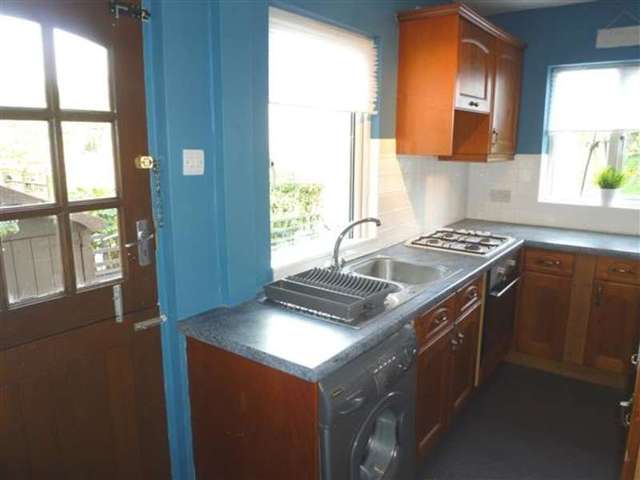  Image of 2 bedroom Terraced house for sale in Causeway Side Linthwaite Huddersfield HD7 at Linthwaite, HD7 5NL