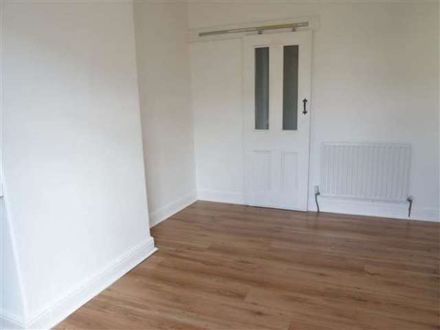  Image of 2 bedroom Terraced house for sale in Causeway Side Linthwaite Huddersfield HD7 at Linthwaite, HD7 5NL