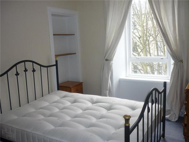  Image of 1 bedroom Flat to rent in Causewayside Edinburgh EH9 at Newington Edinburgh Edinburgh, EH9 1QF