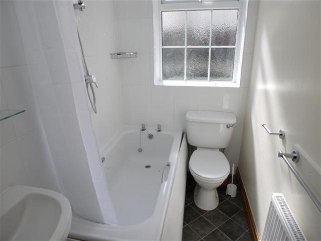  Image of 2 bedroom Terraced house to rent in Cavendish Place Stanningley Pudsey LS28 at Pudsey  Farsley, LS28 6AH