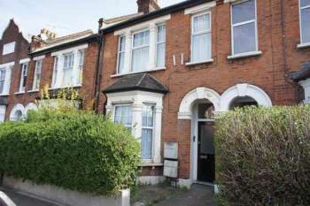  Image of 2 bedroom Flat to rent in Cavendish Road London SW12 at Cavendish Road  Balham, SW12 0PQ