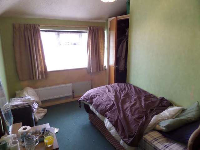  Image of 5 bedroom Semi-Detached house for sale in Cedars Way Newport Pagnell MK16 at Newport Pagnell, MK16 0DR