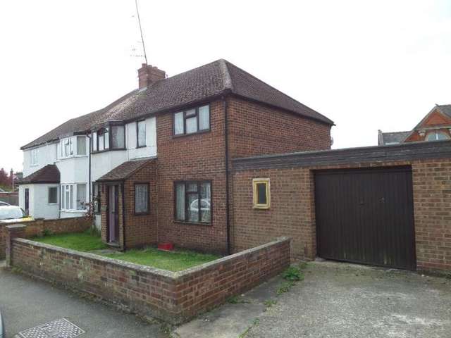  Image of 5 bedroom Semi-Detached house for sale in Cedars Way Newport Pagnell MK16 at Newport Pagnell, MK16 0DR
