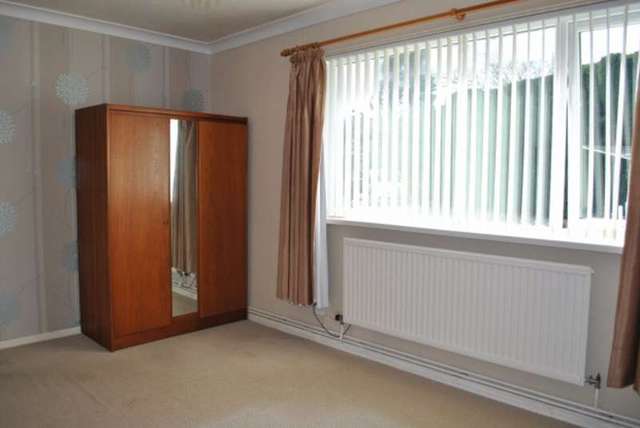  Image of 2 bedroom Maisonette for sale in Cefn Graig Rhiwbina Cardiff CF14 at Cefn Graig  Cardiff, CF14 6JZ