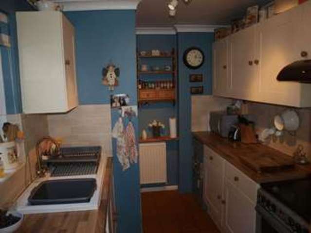  Image of 3 bedroom Terraced house for sale in Waterlow Road Dunstable LU6 at Waterlow Road  Dunstable, LU6 1LX