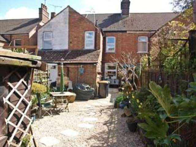  Image of 3 bedroom Terraced house for sale in Waterlow Road Dunstable LU6 at Waterlow Road  Dunstable, LU6 1LX