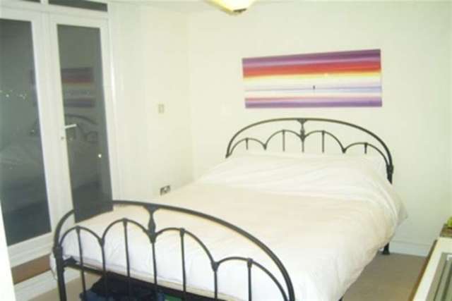  Image of 2 bedroom Flat to rent in High Street London E15 at London, E15 2NZ
