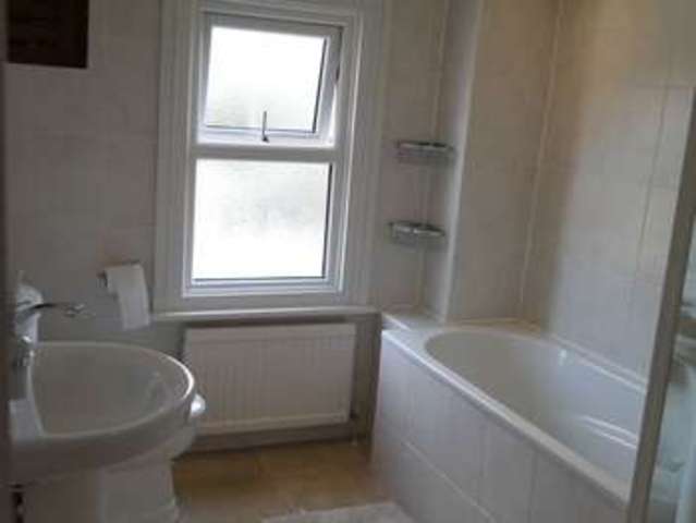 Image of 2 bedroom Terraced house for sale in Klondyke Marlow SL7 at Klondyke  Marlow, SL7 2QQ
