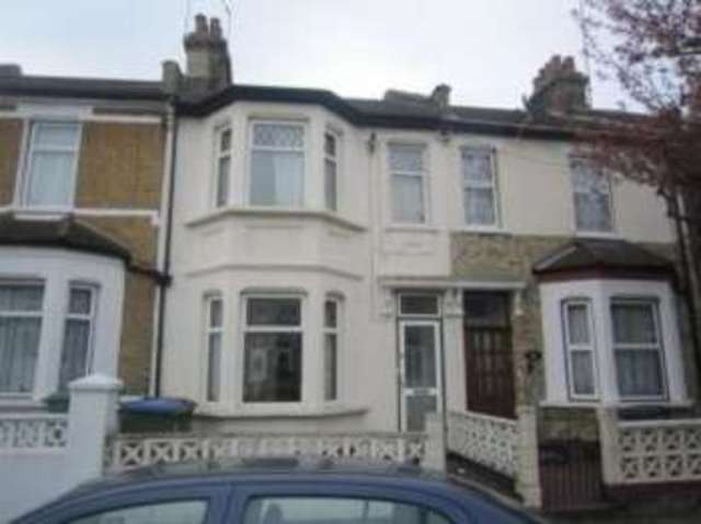  Image of 4 bedroom Terraced house for sale in Ceres Road London SE18 at Plumstead  Plumstead, SE18 1HP