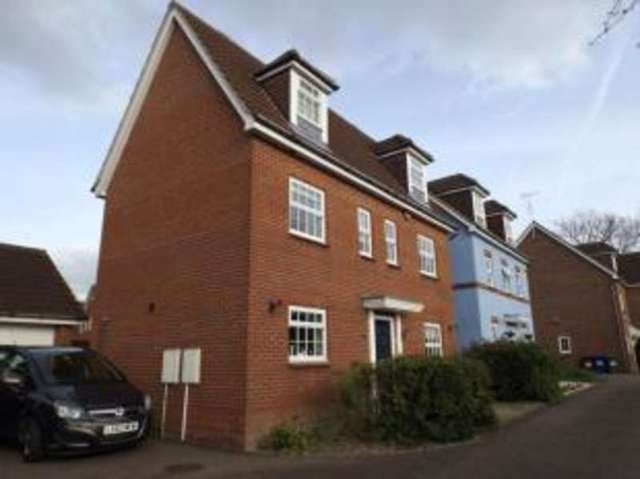  Image of 6 bedroom Detached house for sale in Carew Close Chafford Hundred Grays RM16 at Chafford Hundred Grays North Stifford, RM16 6RZ
