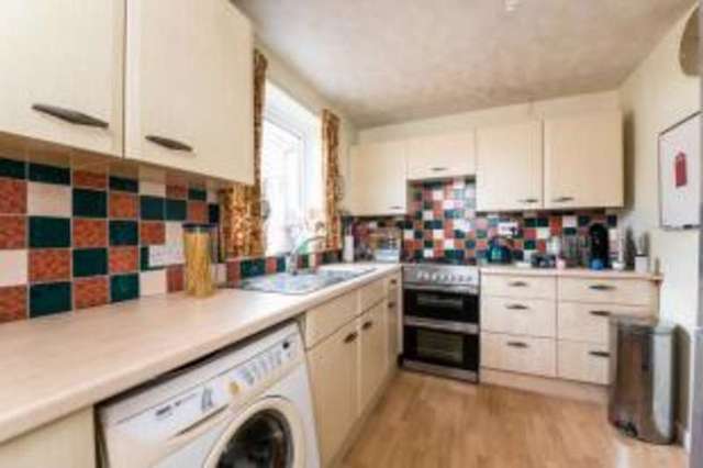  Image of 3 bedroom Semi-Detached house for sale in Fryern Close Chandler