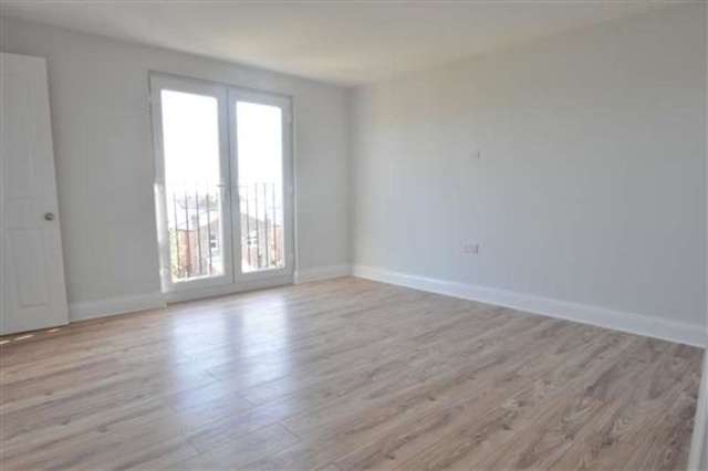 Image of 4 bedroom Detached house to rent in Chandos Avenue London W5 at South Ealing, W5 4EP