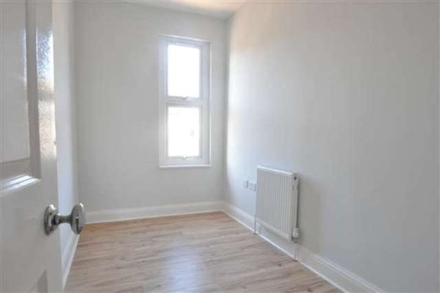  Image of 4 bedroom Detached house to rent in Chandos Avenue London W5 at South Ealing, W5 4EP