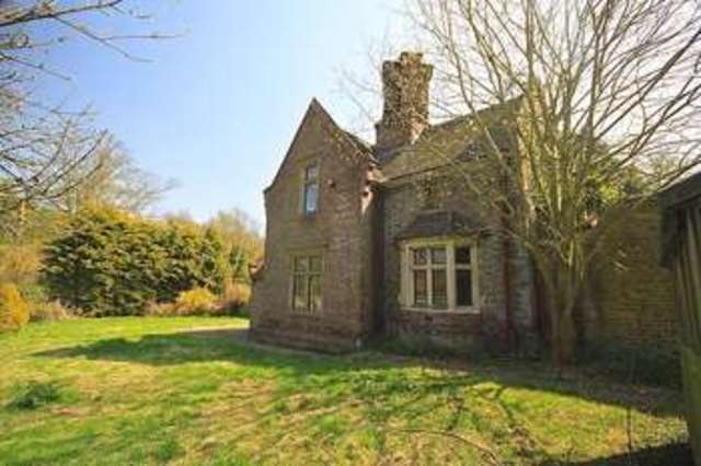  Image of 2 bedroom Detached house for sale in Dunstable Road Markyate St. Albans AL3 at Dunstable Road Markyate St. Albans, AL3 8QH