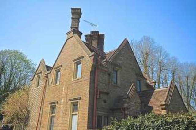  Image of 2 bedroom Detached house for sale in Dunstable Road Markyate St. Albans AL3 at Dunstable Road Markyate St. Albans, AL3 8QH